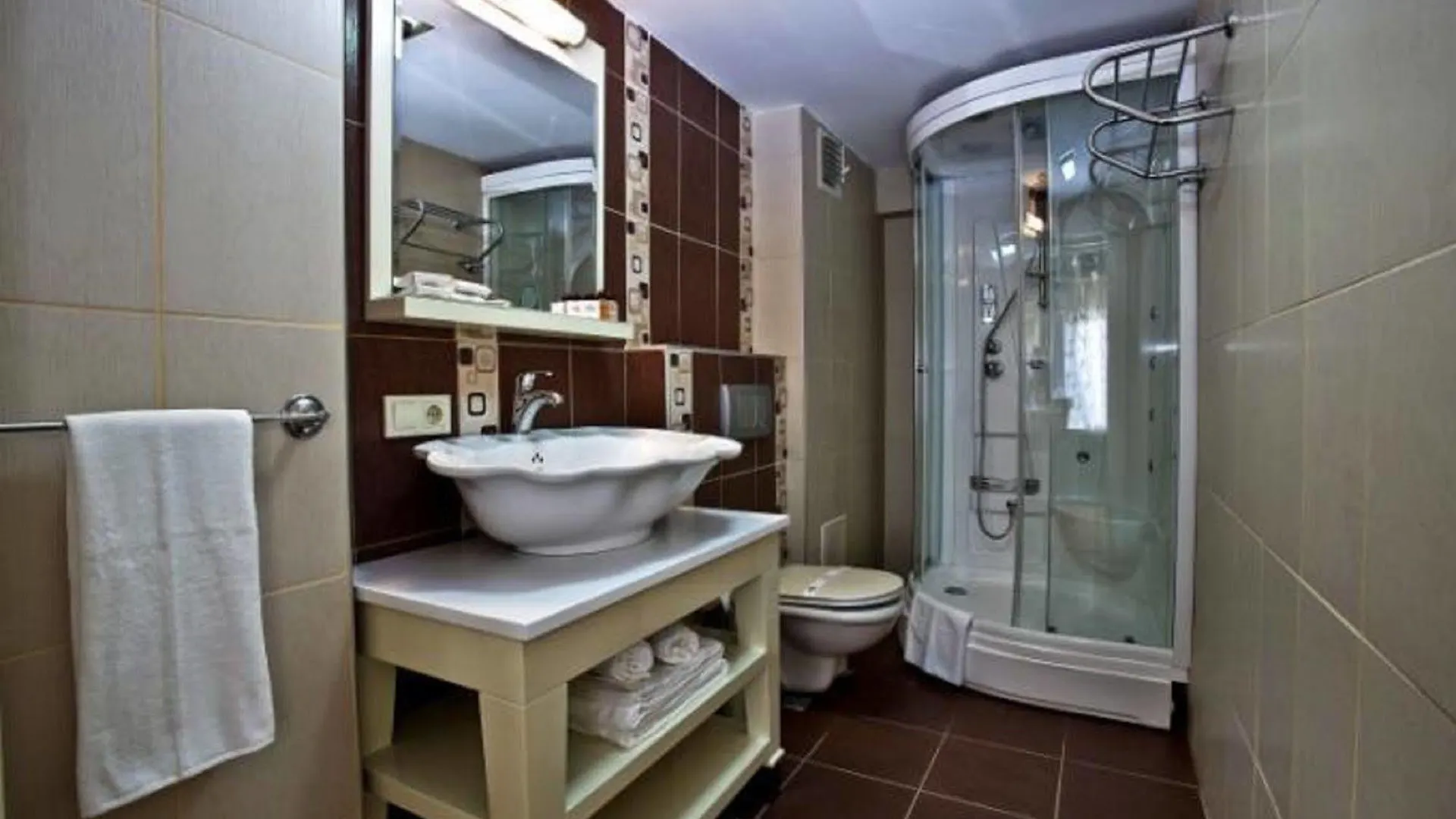 Q Hotel Laleli Istambul 3*,  Turquia